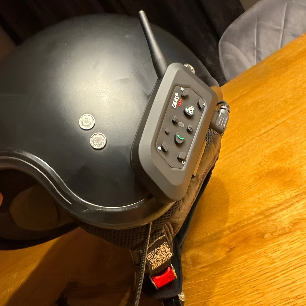 EJEAS V6 PRO+ Motorcycle Helmet Intercom 2-Pack – Bluetooth 5.0, 800M Range, 6-Rider Group, Type-C Charging